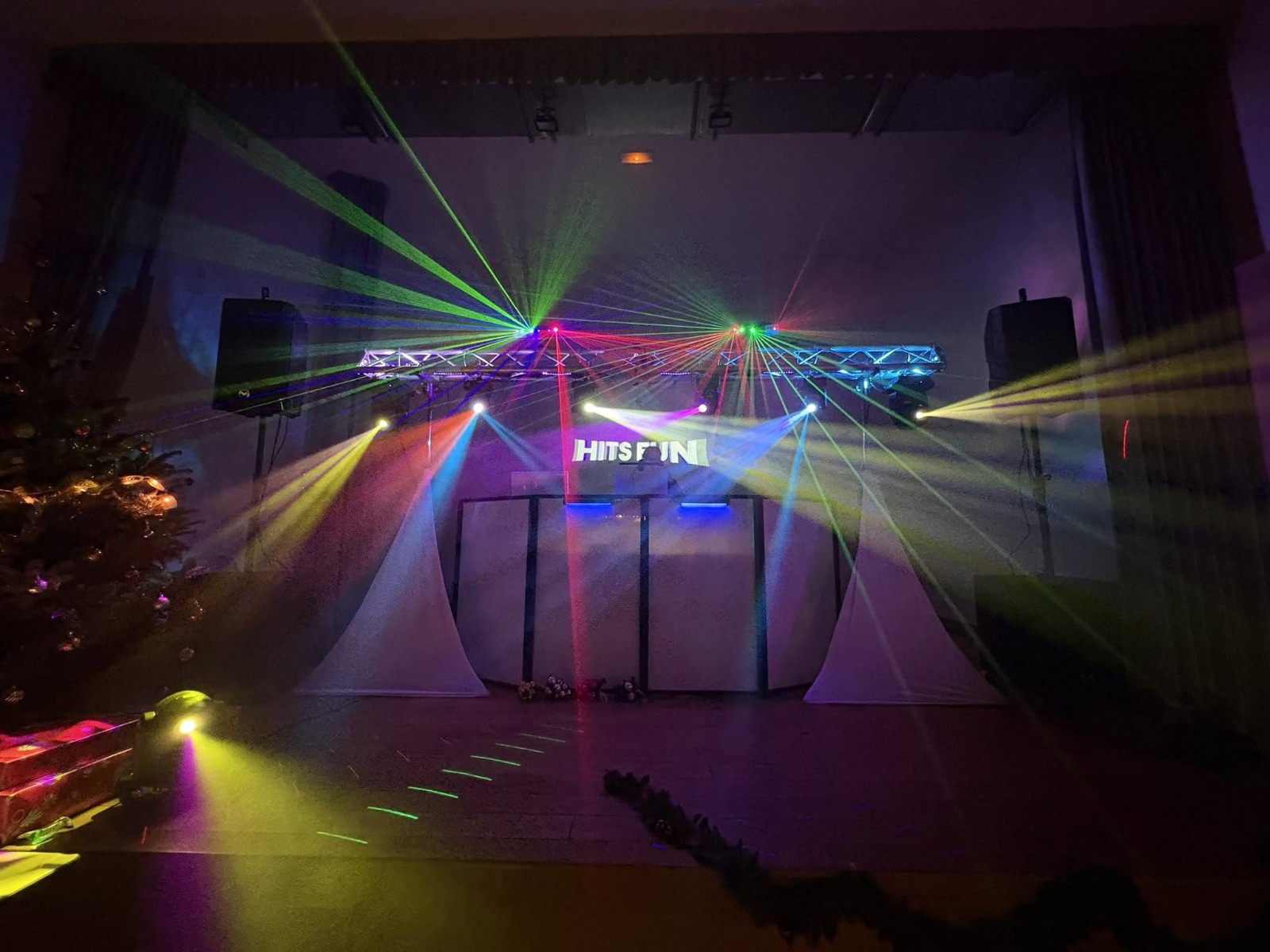 Installation lumière Hits Fun